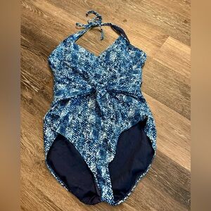 One piece bathing suit